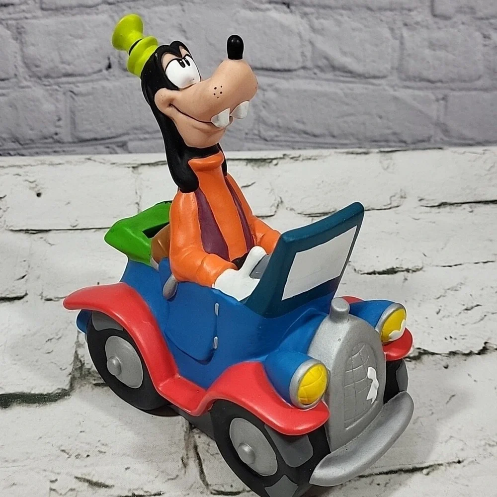Disney Piggy Bank Goofy Driving Car 7